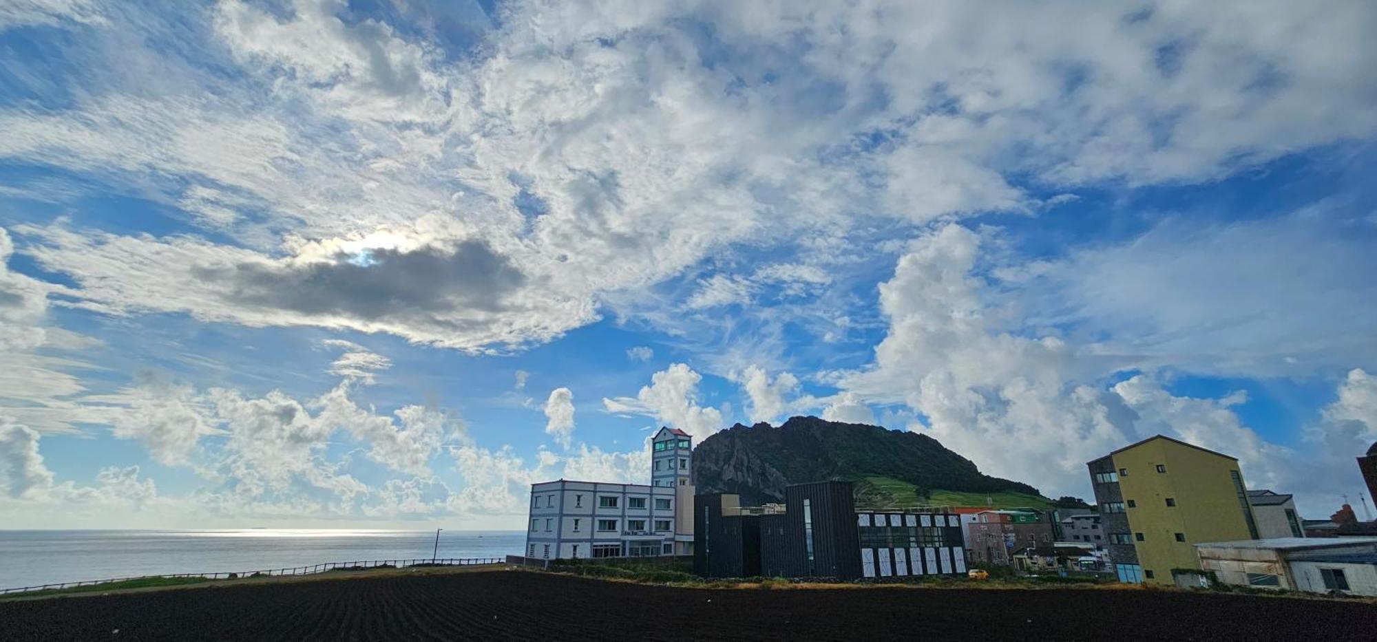 Seongsan Morning Sunset Villa Seogwipo Exterior photo